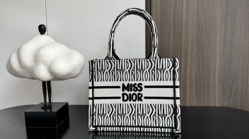 chr1st1an D10r shopping bags